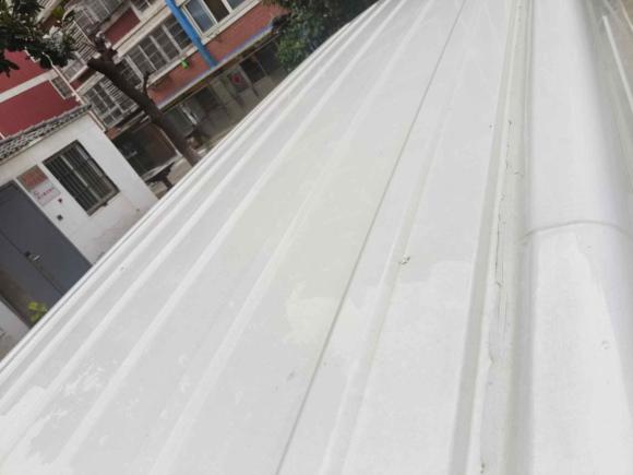 [常州·苏B] 二手长安凯程长安睿行EM802022款 平顶对开门2座60kW 41.86kWh