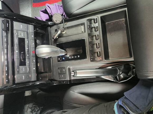 [杭州·浙D] 二手恒天恒天L46002023款 4.6L V8 领航版