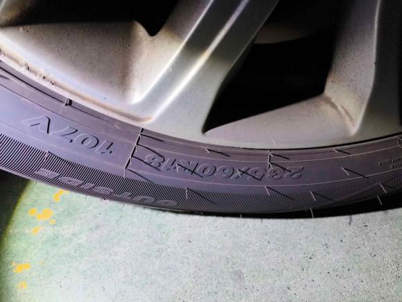 [武汉·鄂A] 二手路虎揽胜极光2014款 2.0T 5门耀真版