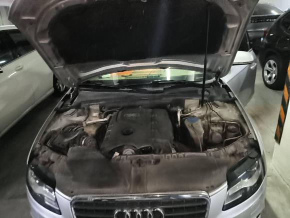 [南京·苏A] 二手奥迪奥迪A4L2009款 2.0 TFSI 标准型