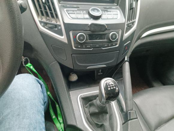 [嘉兴·粤M] 二手东风风神东风风神AX72016款 2.0L 手动智悦型