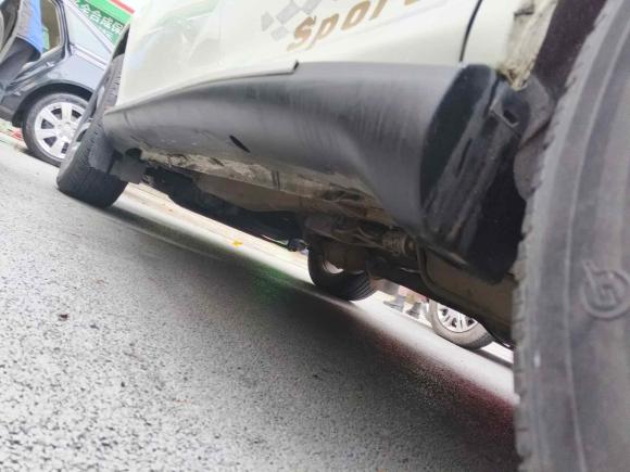 [成都·青A] 二手比亚迪比亚迪S72015款 2.0T 自动尊贵型