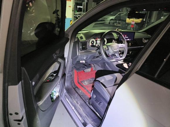 [上海·沪A] 二手奥迪奥迪Q5L Sportback2021款 40 TFSI 上市特别版