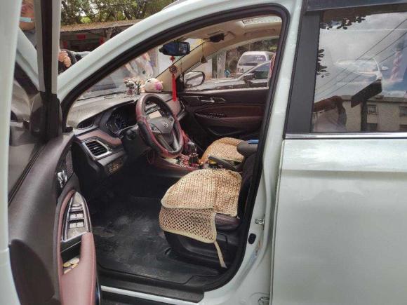 [深圳·陕F] 二手长安凌轩2017款 1.6L 手动精英型