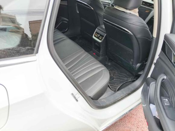 [广州·粤L] 二手红旗红旗H52023款 2.0T 自动智联旗享版