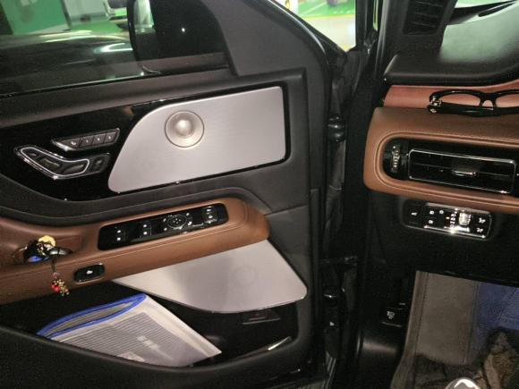 [上海·沪D] 二手林肯飞行家2022款 3.0T V6 四驱行政版