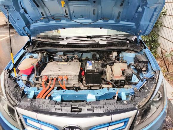 [义乌·浙G] 二手比亚迪比亚迪e52018款 出行版