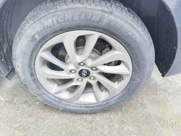 [温州·浙C] 二手现代途胜2015款 1.6T 双离合两驱智能型