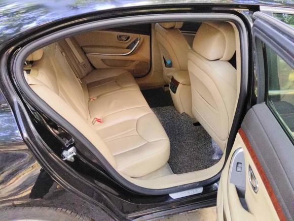 [南京·苏A] 二手荣威荣威9502012款 2.4L 豪华版