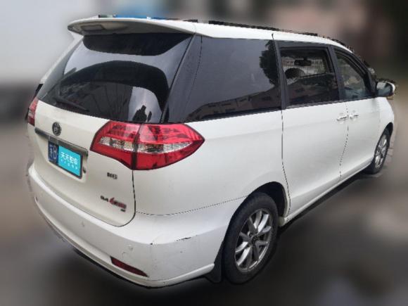 [无锡·苏B] 二手比亚迪比亚迪M62015款 2.4L 自动尊贵版