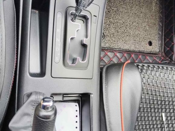 [深圳·粤B] 二手奔腾奔腾B702014款 2.0L 自动舒适型