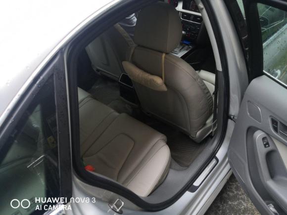 [上海·浙A] 二手奥迪奥迪A4L2010款 2.0 TFSI 舒适型