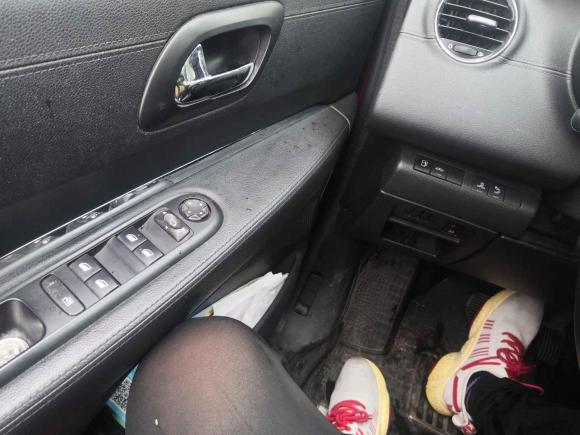 [青岛·鲁B] 二手标致标致30082013款 2.0L 自动潮流版