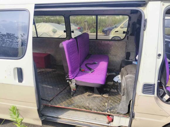 [上海·皖S] 二手金旅金旅海狮2010款 2.8T标准轴高级版GW2.8TC-2