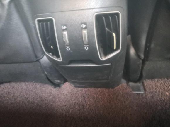 [佛山·鲁B] 二手现代索纳塔2013款 2.4L 自动领先版 国IV