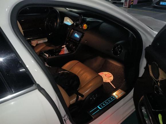 [广州·粤A] 二手捷豹捷豹XJ2015款 XJL 2.0T 两驱尊享商务版