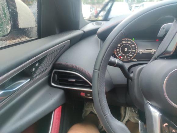 [南京·苏A] 二手捷豹捷豹XEL2022款 2.0T 250PS R-DYNAMIC S进取运动版