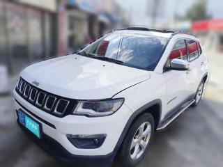 Jeep指南者2017款 200T 自动家享版