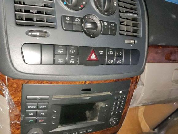 [武汉·鄂A] 二手奔驰唯雅诺2011款 2.5L 豪华版