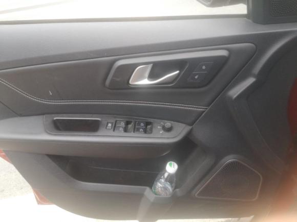 [成都·川A] 二手奔腾奔腾X402017款 1.6L 手动豪华型