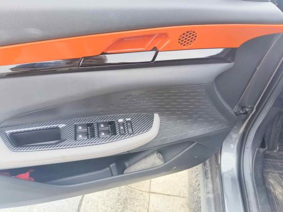 [深圳·湘H] 二手长安长安UNI-V2022款 1.5T 尊贵型