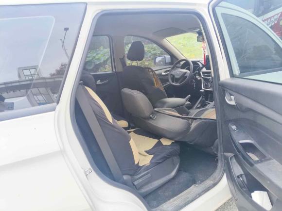 [义乌·浙G] 二手五菱汽车五菱宏光S32019款 1.5L 手动标准型 国VI