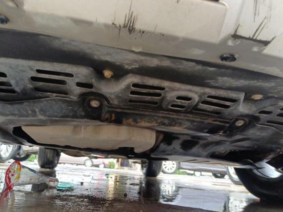 [济南·鲁A] 二手比亚迪比亚迪S72015款 2.0T 升级版 自动尊贵型