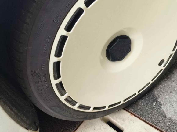 [上海·沪A] 二手特斯拉Model 32020款 标准续航后驱升级版