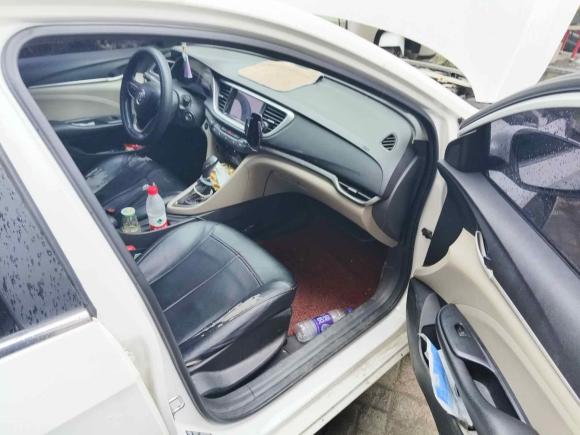 [湖州·浙E] 二手别克阅朗2018款 15T 双离合精英型