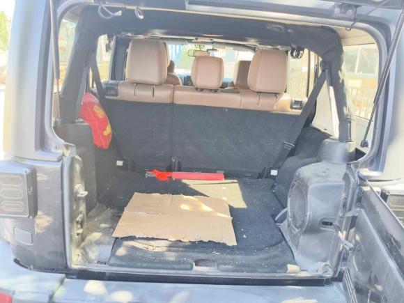 [青岛·鲁B] 二手Jeep牧马人2013款 3.6L Sahara 四门版