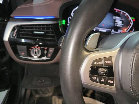 [无锡·苏B] 二手宝马宝马5系2022款 530Li 领先型 M运动套装