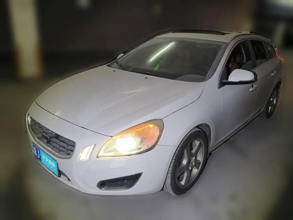 [台州·浙J] 二手沃尔沃沃尔沃V602013款 T5 智雅版