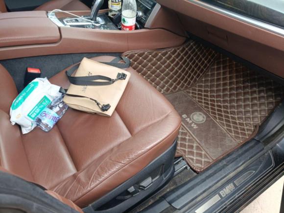 [青岛·鲁B] 二手宝马宝马5系GT2011款 535i 典雅型