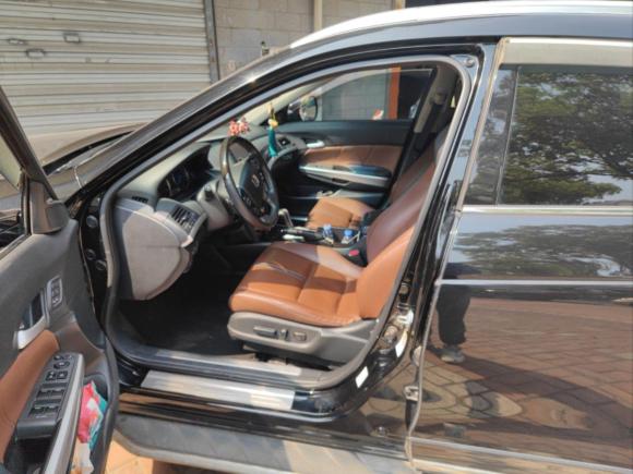 [南京·苏A] 二手本田歌诗图2016款 3.0L AWD尊贵导航版