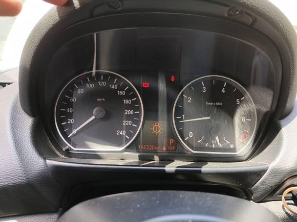 [济南·鲁A] 二手宝马宝马1系2011款 120i 双门轿跑车