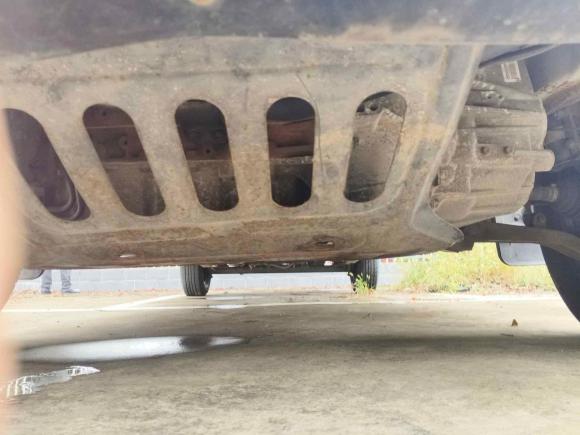 [常州·苏D] 二手东风御风御风2014款 2.5T御利宝物流车中轴中顶ZD25