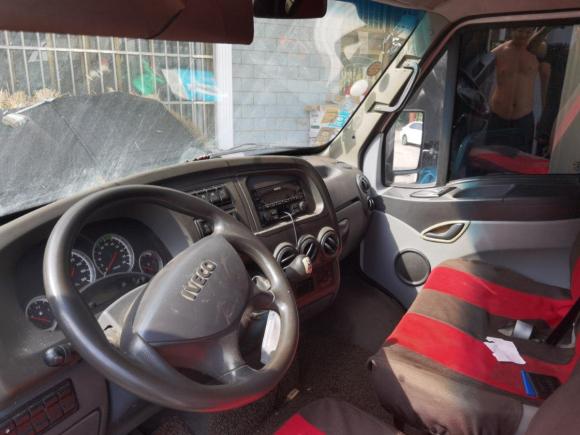 [南通·苏F] 二手依维柯宝迪2012款 2.5T-A32 基本型