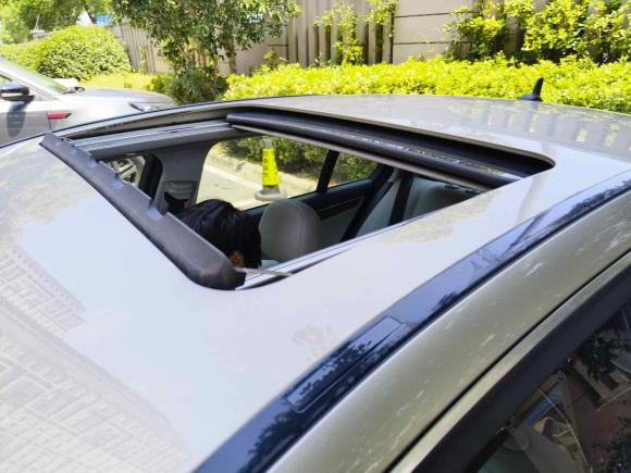 [南京·赣B] 二手奔驰奔驰C级2010款 C 200 CGI 时尚型