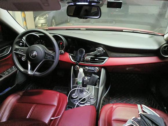 [武汉·鄂A] 二手阿尔法·罗密欧Giulia朱丽叶2017款 2.0T 200HP 豪华版