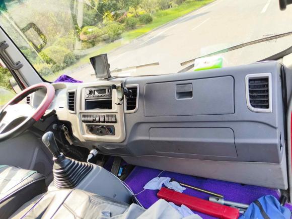 [南通·苏F] 二手中国重汽VGVVGV U702020款 1.5T 手动舒适版 5座