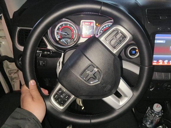 [上海·沪A] 二手道奇酷威2013款 2.4L 两驱尊尚版