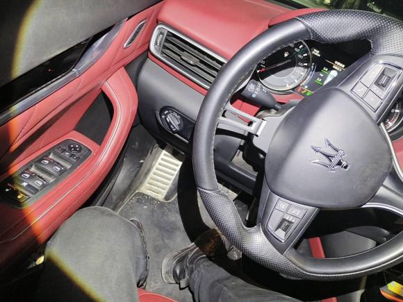 [济南·鲁A] 二手玛莎拉蒂Levante2022款 3.0T Modena