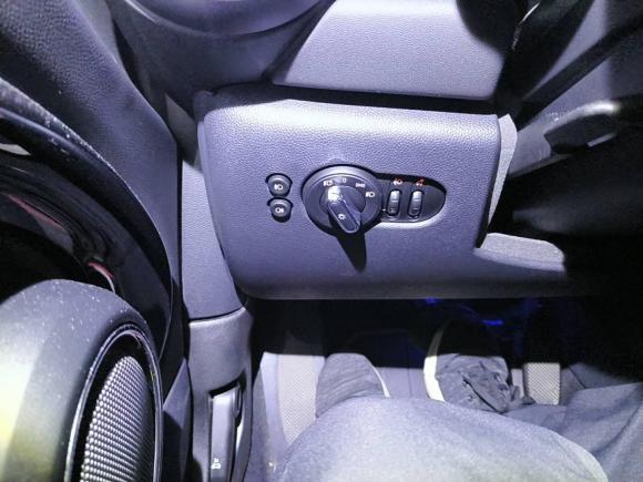 [上海·沪B] 二手MINIMINI2020款 1.5T COOPER 艺术家