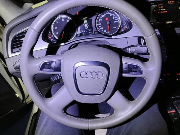 [深圳·粤B] 二手奥迪奥迪A4L2011款 2.0 TFSI 技术型