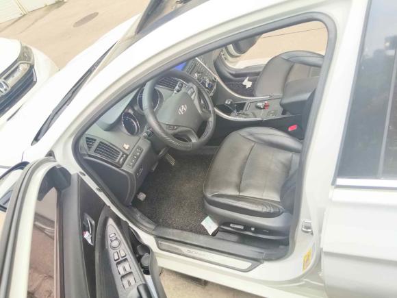 [金华·浙G] 二手现代索纳塔2011款 2.0L 自动至尊版