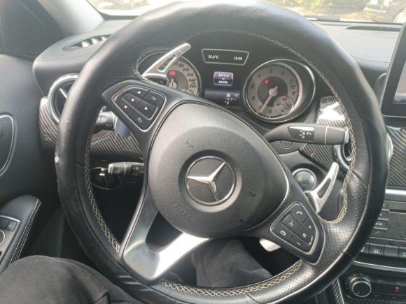 [上海·皖A] 二手奔驰奔驰GLA2016款 GLA 220 4MATIC 时尚型