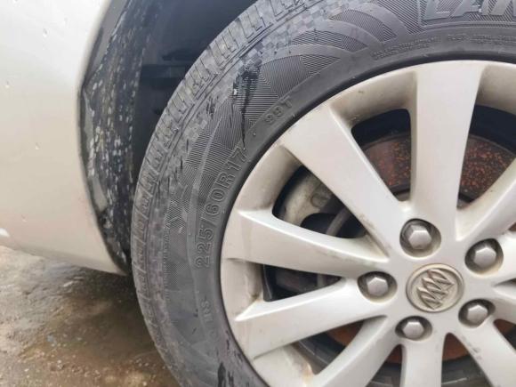 [常州·苏D] 二手别克别克GL82011款 2.4L CT舒适版