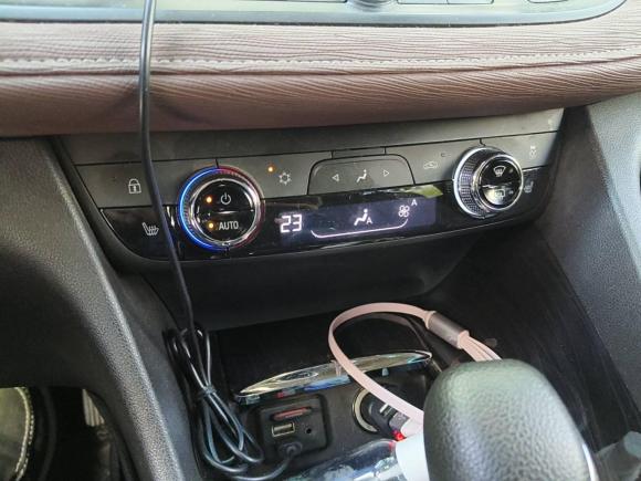 [无锡·苏B] 二手别克别克GL62018款 18T 6座尊贵型