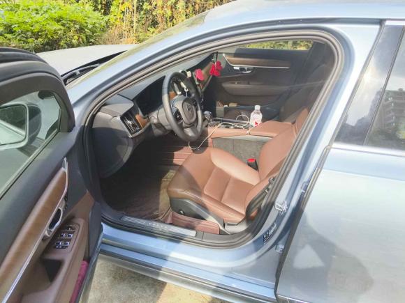 [无锡·苏B] 二手沃尔沃沃尔沃S902020款 T5 智逸豪华版