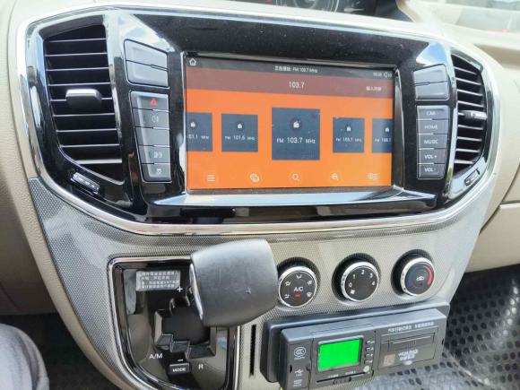 [上海·沪F] 二手上汽大通MAXUS新途V802016款 2.5T AMT商杰国IV长轴中顶15座